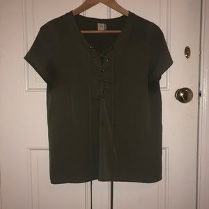 Green, criss-crossed, short sleeve